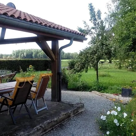 Cozy With Terrace